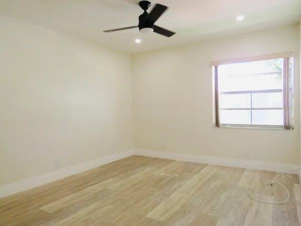 $179,000 | 557 Burgundy L, Delray Beach, FL 33484