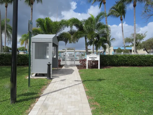 $179,000 | 557 Burgundy L, Delray Beach, FL 33484