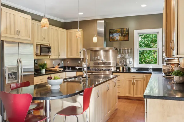 $1,175,000 | 2833 Irving Avenue South, Minneapolis, MN 55408