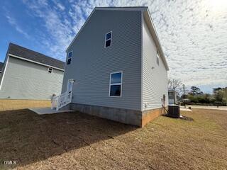 41 Stout Landing Dunn, NC 28334 - Photo 6 of 33 a backyard of a house with lots of green space