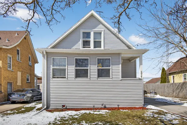 $230,000 | 5014 25th Avenue, Kenosha, WI 53140