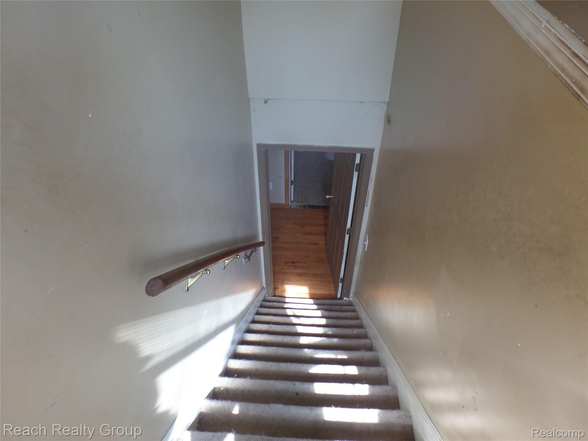 13517 Rutherford Street Detroit, MI 48227 - Photo 16 of 23 Leading back to entry