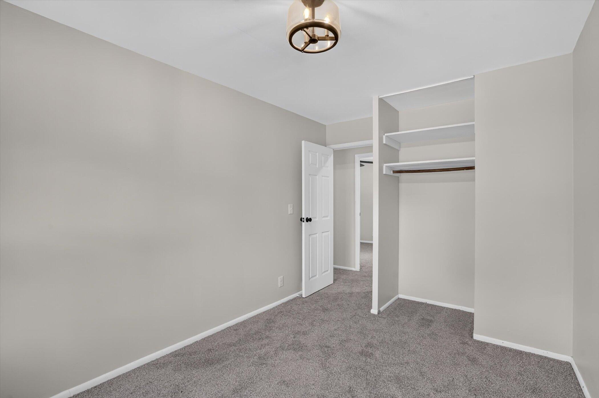 284 Stanford Lane Jackson, MI 49203 - Photo 22 of 39 21-284-Stanford-Ln-Windowstill-Photograp