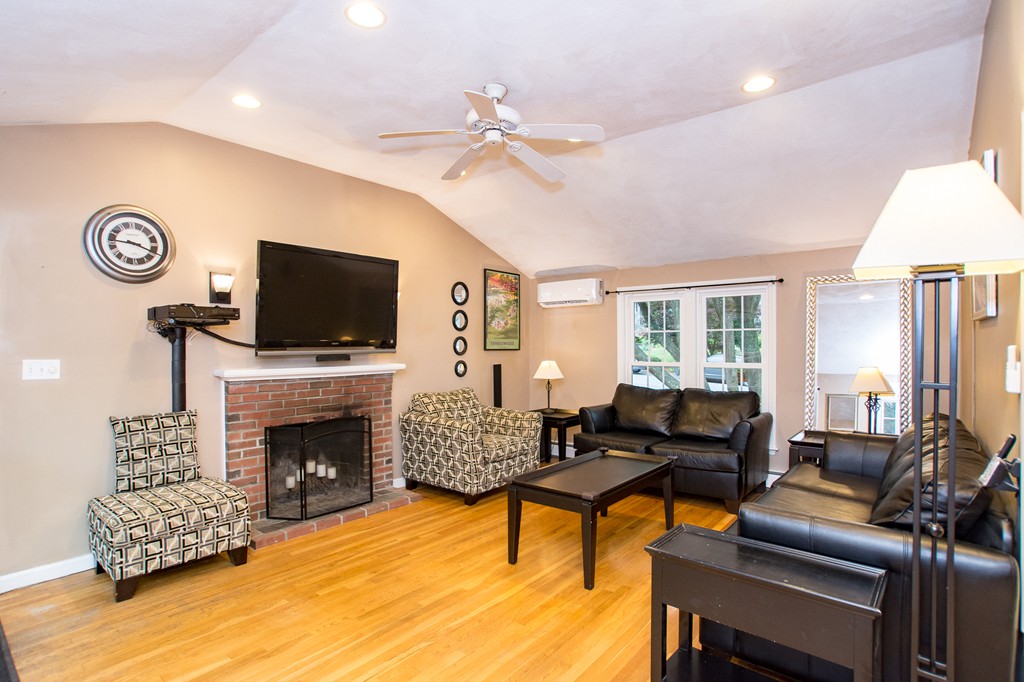 16 Robin Road Milford, MA 01757 - Photo 7 of 30 Gallery Image 7