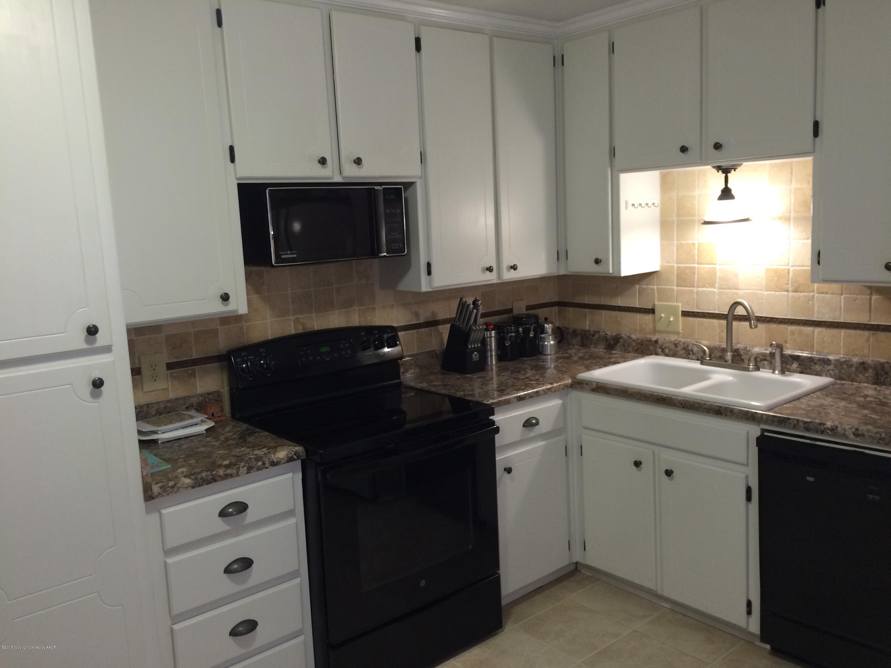 4012 South Lipscomb Street Amarillo, TX 79110 - Photo 2 of 13 kitchen