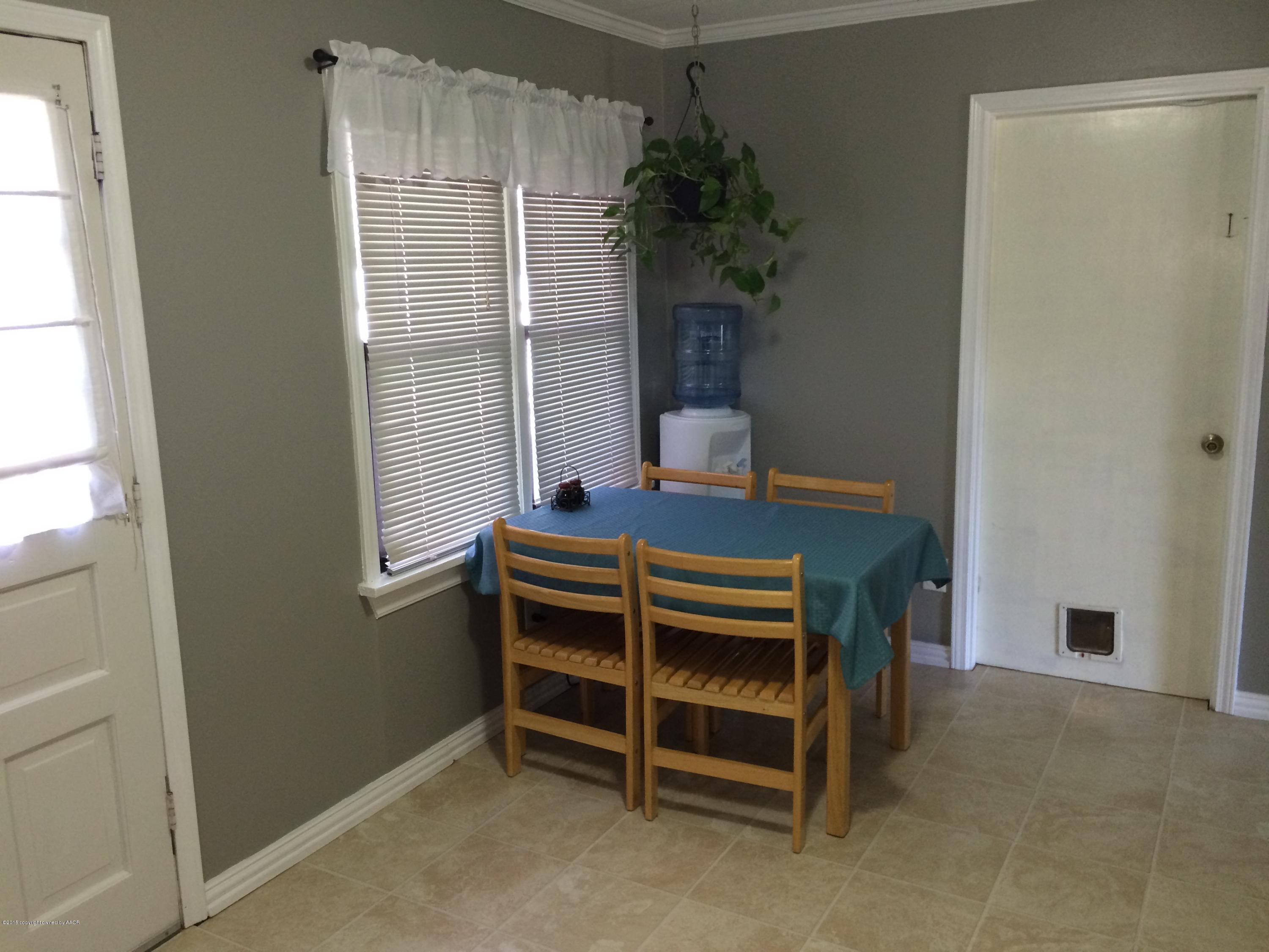 4012 South Lipscomb Street Amarillo, TX 79110 - Photo 3 of 13 eat n kitchen