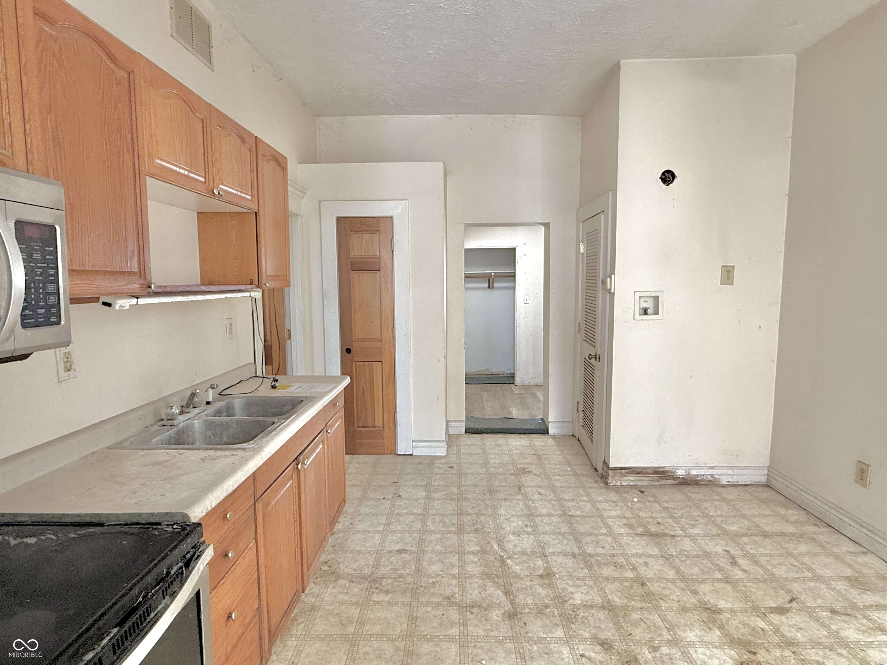 263 Carthage Road Charlottesville, IN 46117 - Photo 18 of 38