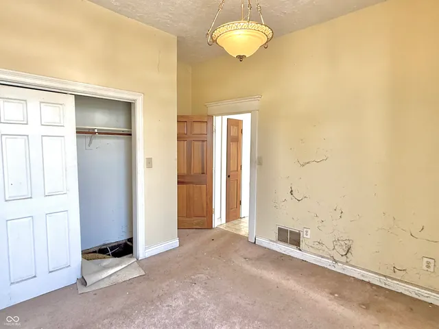 $49,900 | 263 Carthage Road, Charlottesville, IN 46117