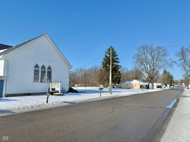 $49,900 | 263 Carthage Road, Charlottesville, IN 46117