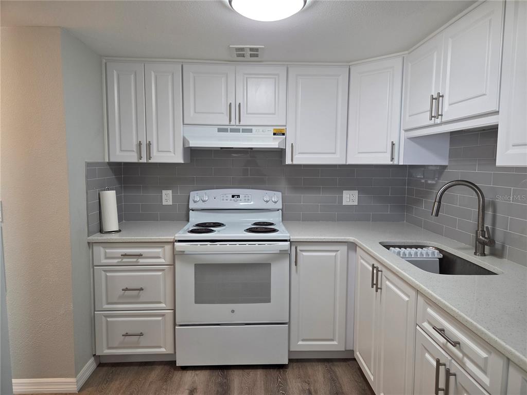 2043 Denmark Street, Unit 9 Clearwater, FL 33763 - Photo 15 of 29