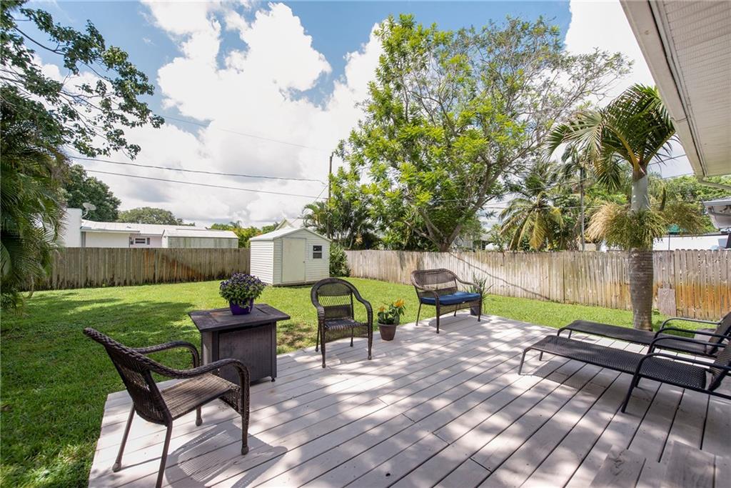 3776 Southeast Middle Street Stuart, FL 34997 - Photo 3 of 26 Gallery Image 3