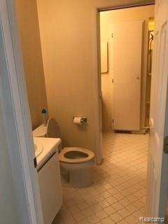 617 Oakbrook West Rochester, MI 48307 - Photo 8 of 24
