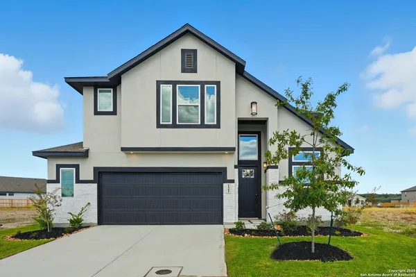 $464,800 | 121 Cherry Bark Oak, Castroville, TX 78009