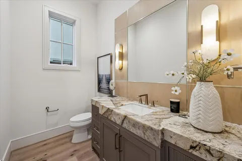 $2,095,000 | 1210 West Drew Street, Houston, TX 77006