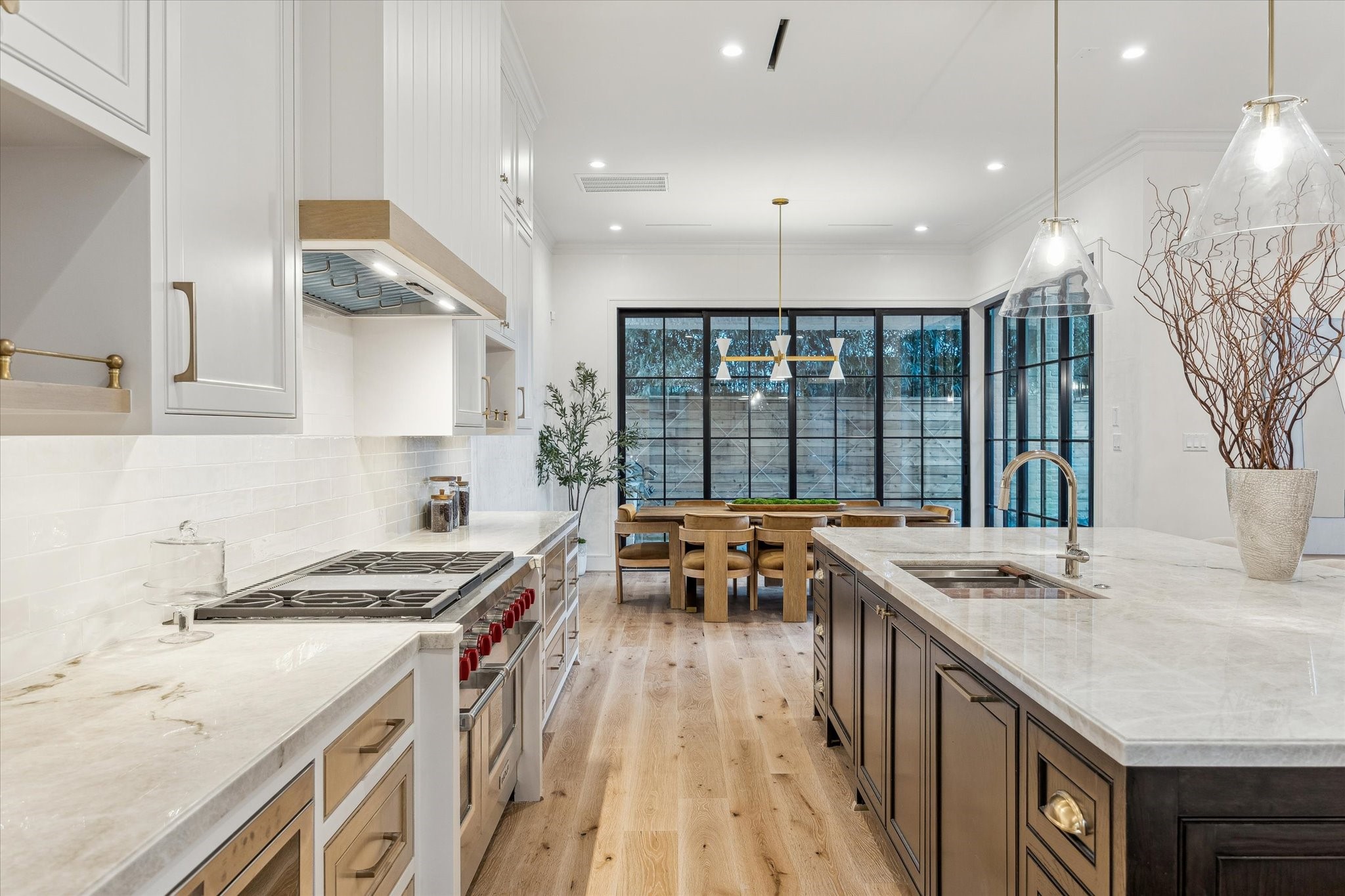 1210 West Drew Street Houston, TX 77006 - Photo 18 of 35 The kitchen opens directly to the dining area, simplifying entertaining.