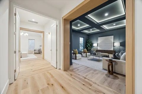 $2,095,000 | 1210 West Drew Street, Houston, TX 77006