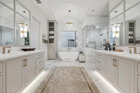 $2,095,000 | 1210 West Drew Street, Houston, TX 77006