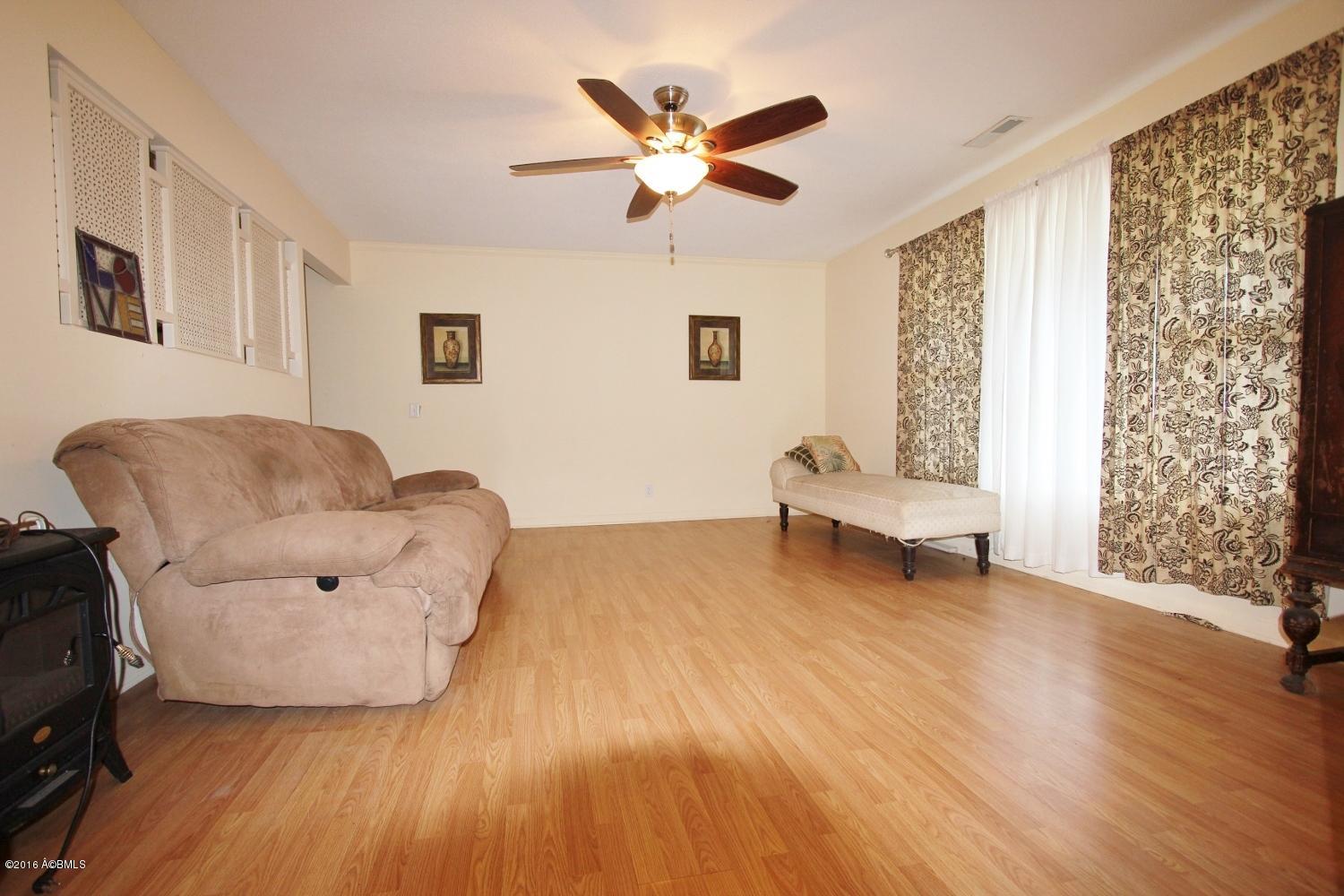 4038 Shell Point Road Beaufort, SC 29906 - Photo 4 of 23 Living Room