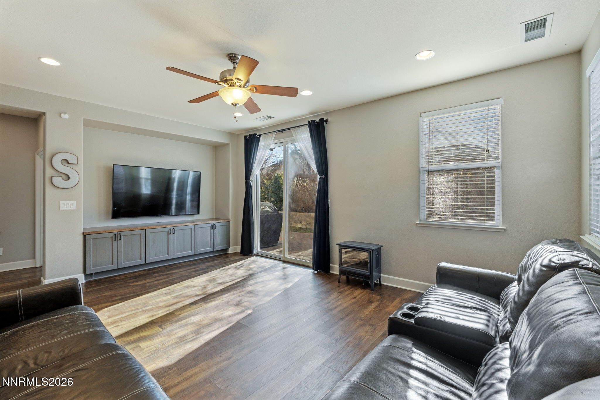 540 Terracina Way Reno, NV 89521 - Photo 12 of 38 16-web-or-mls-DSC08618