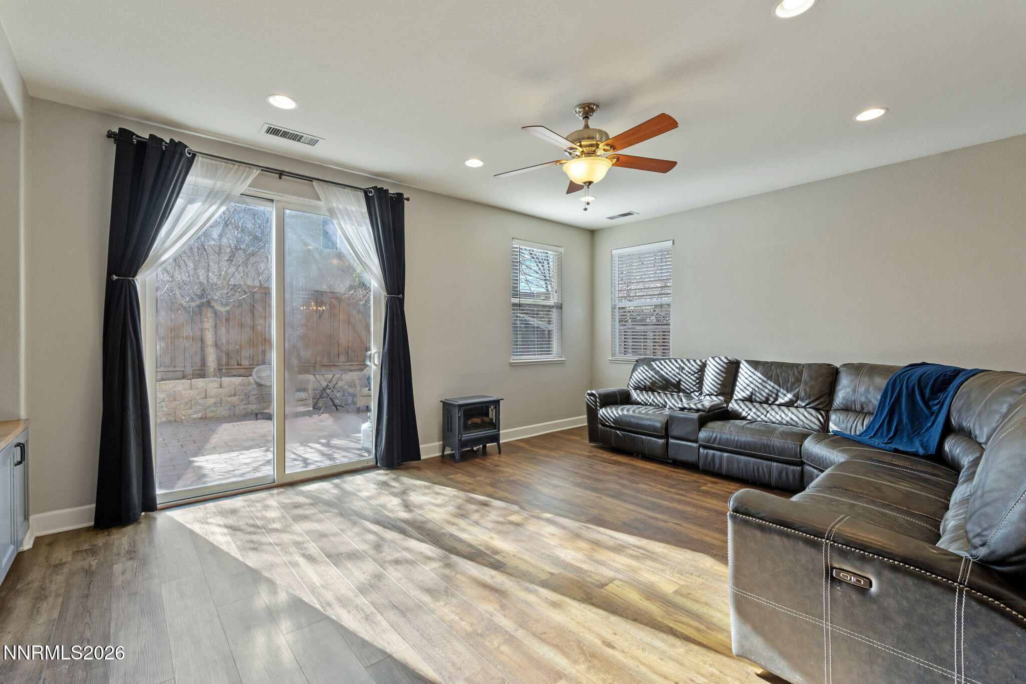 540 Terracina Way Reno, NV 89521 - Photo 13 of 38 17-web-or-mls-DSC08613