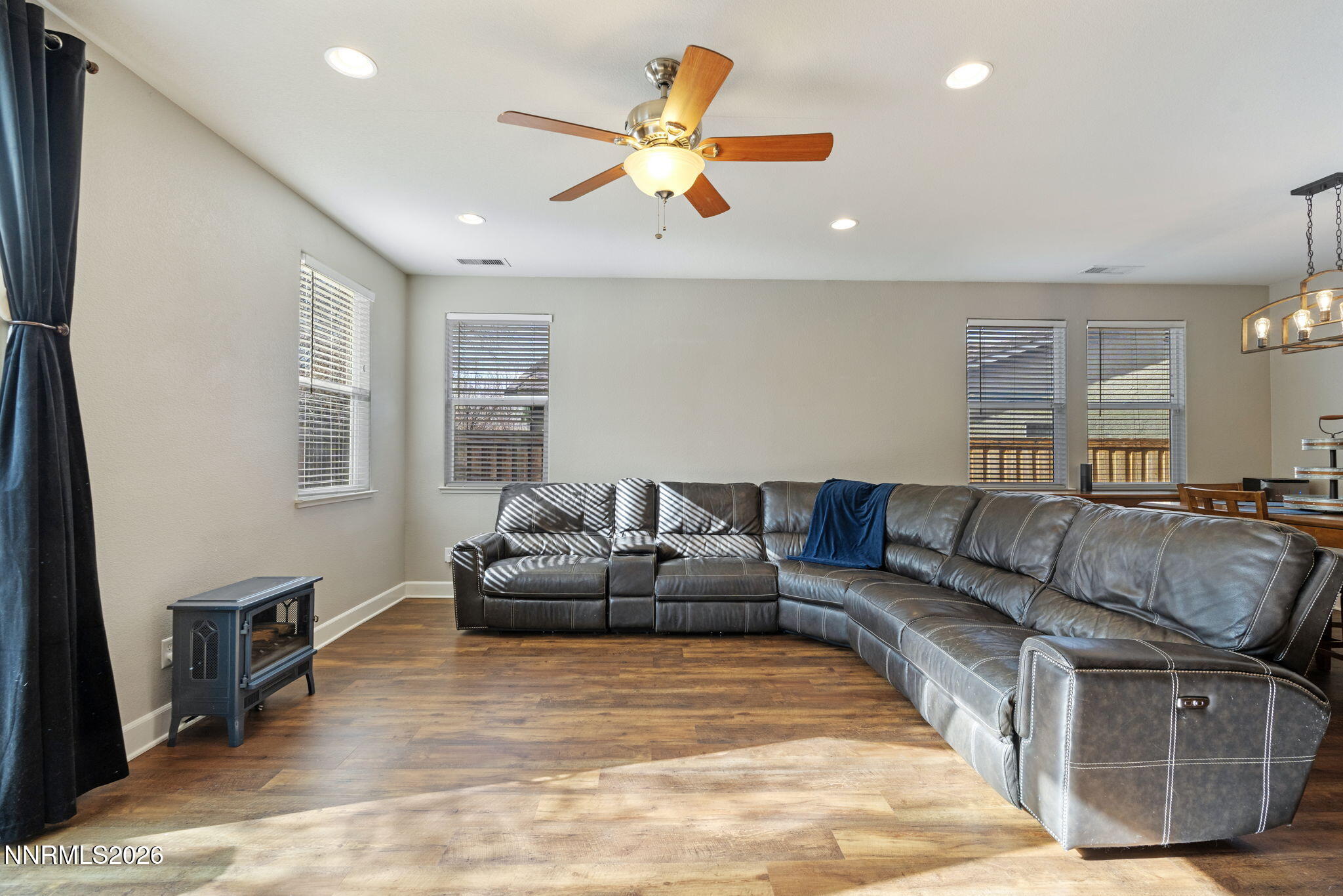 540 Terracina Way Reno, NV 89521 - Photo 14 of 38 18-web-or-mls-DSC08601