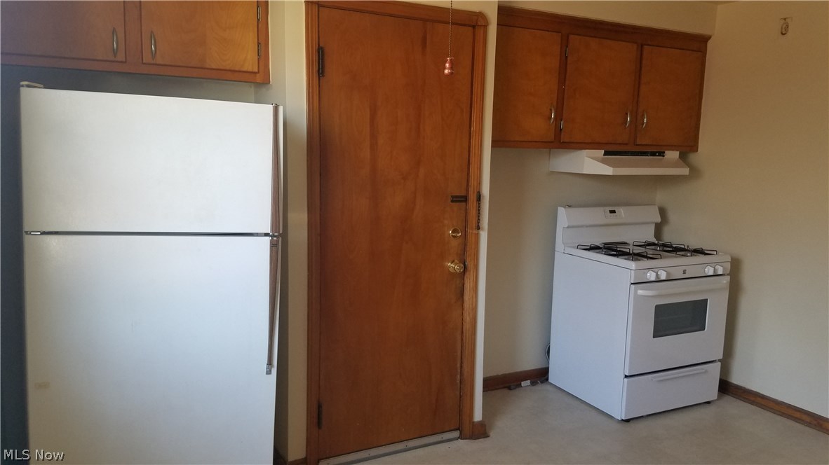 7478 Pearl Road Cleveland, OH 44130 - Photo 18 of 29