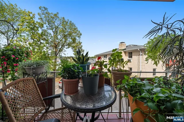 $279,999 | 322 Hoover Avenue, Unit 73, Bloomfield, NJ 07003