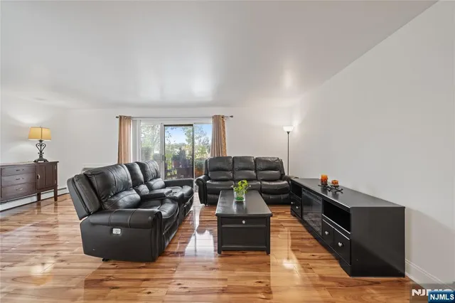 $279,999 | 322 Hoover Avenue, Unit 73, Bloomfield, NJ 07003