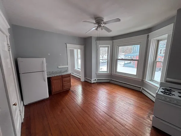 $1,575 | 495 Appleton Street, Unit 2L, Holyoke, MA 01040