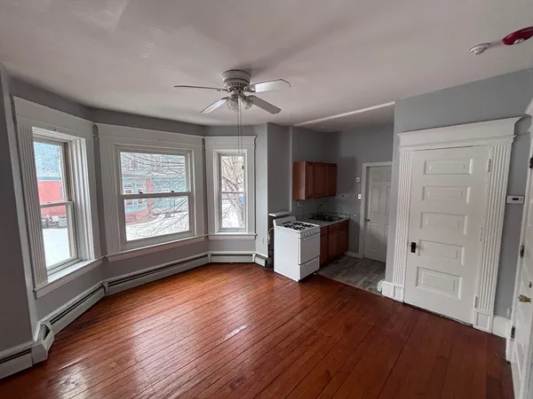 $1,575 | 495 Appleton Street, Unit 2L, Holyoke, MA 01040