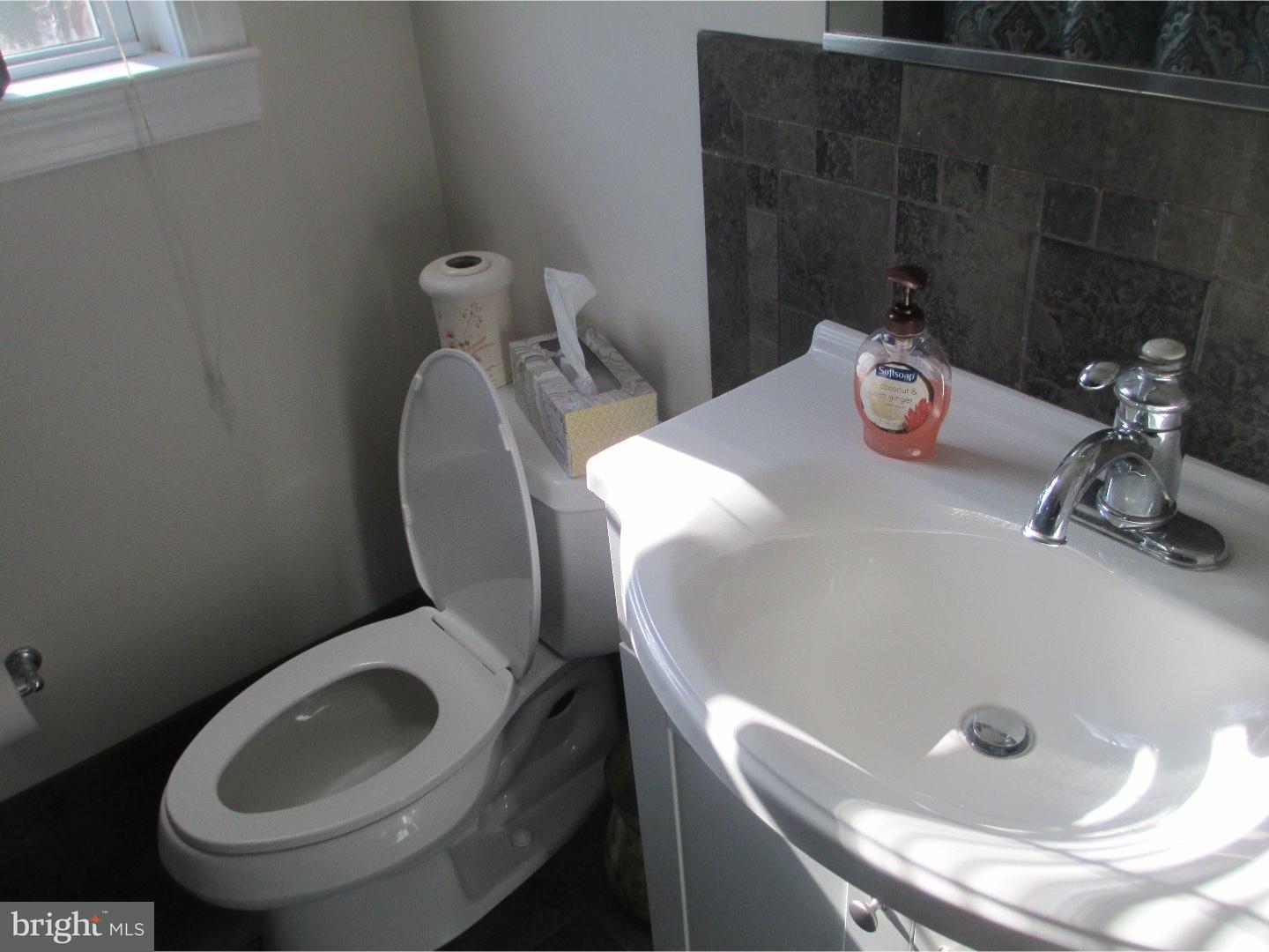 28 West Ridge Road Media, PA 19063 - Photo 13 of 25 Bathroom