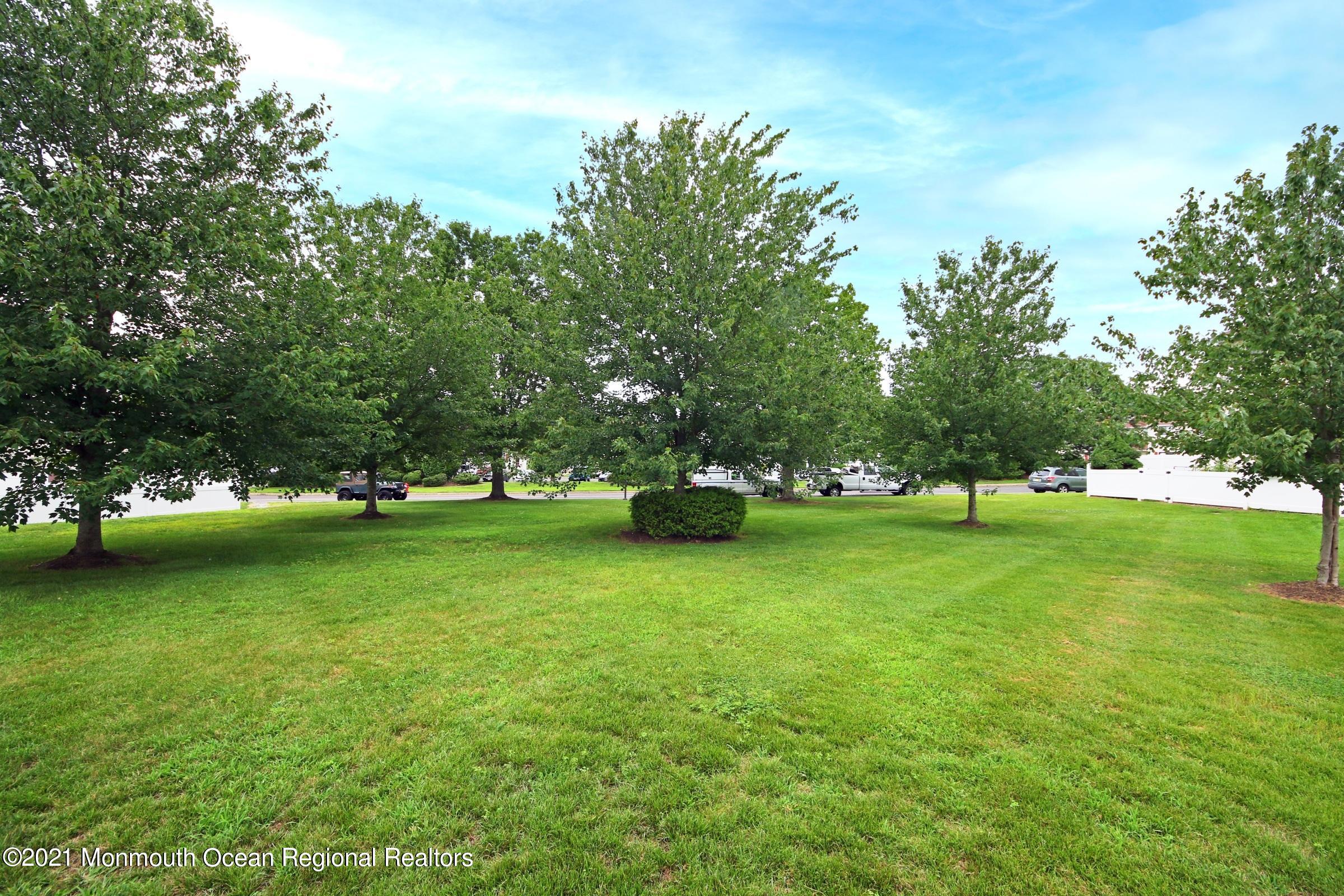 373 Middlewood Road Middletown, NJ 07748 - Photo 28 of 28 a view of a tree in a park