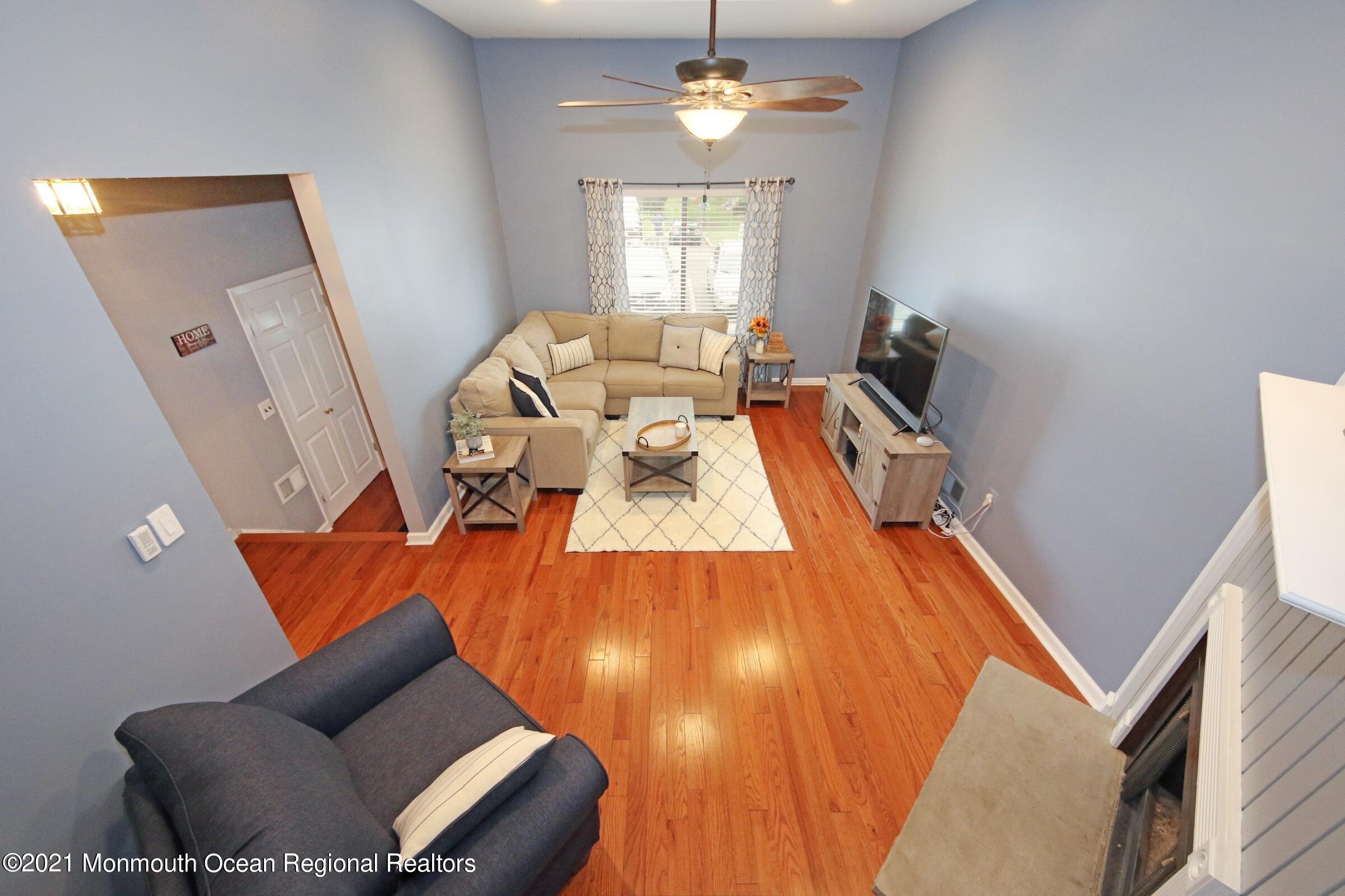 373 Middlewood Road Middletown, NJ 07748 - Photo 5 of 28