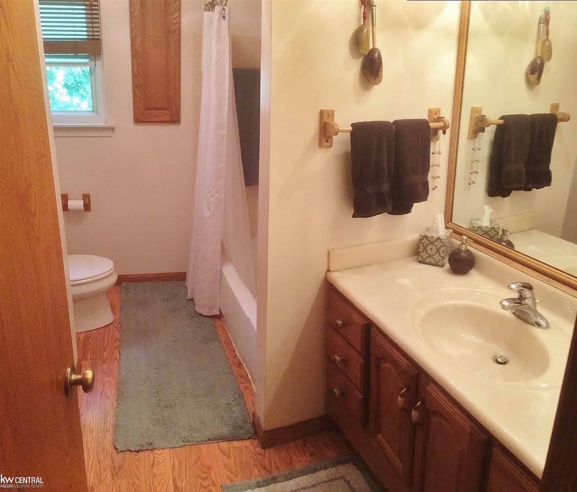 2887 Wisconsin Road Troy, MI 48083 - Photo 15 of 23 31298844-14.JPG