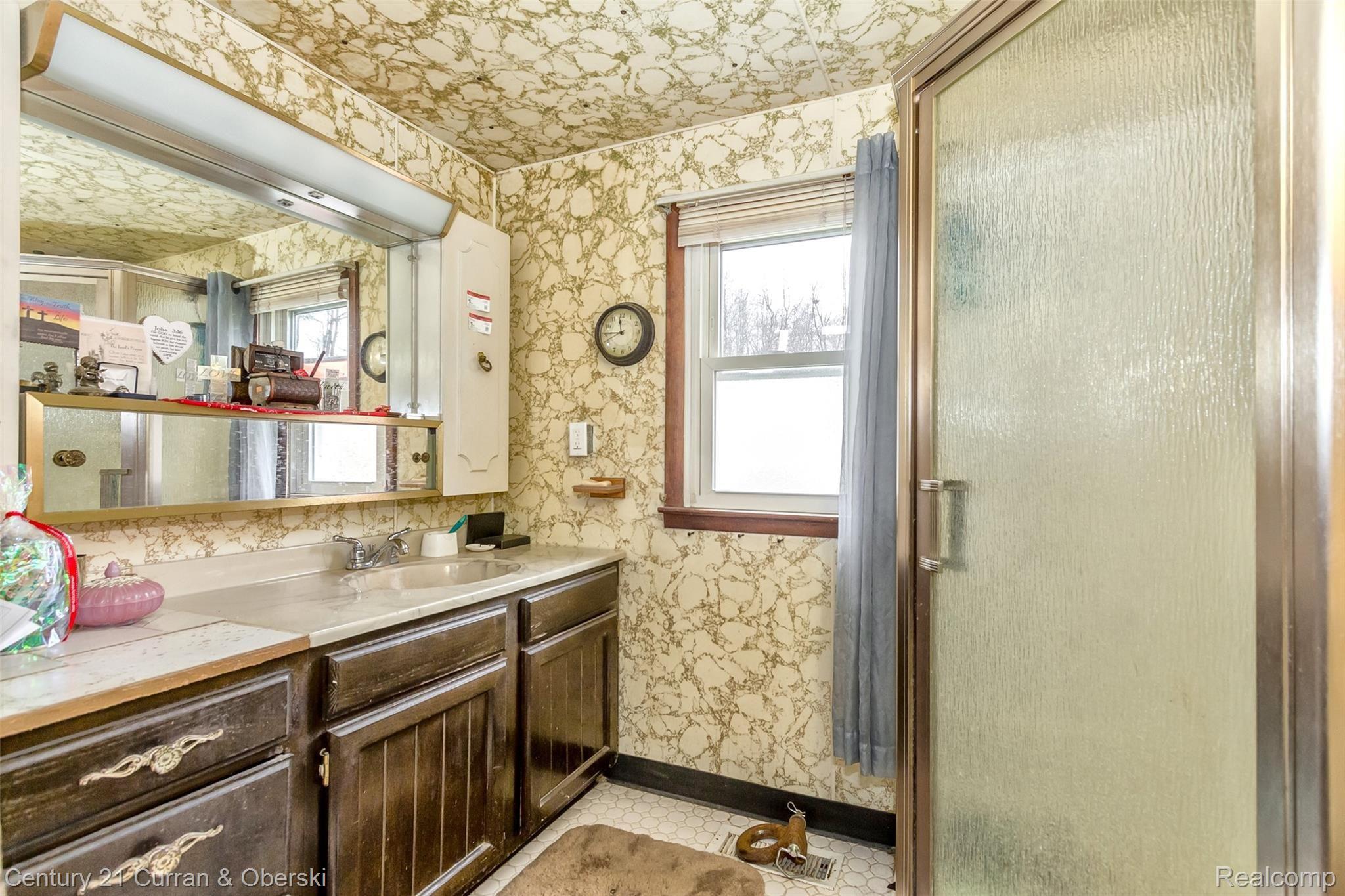 14001 Tuttle Hill Road Milan, MI 48160 - Photo 12 of 19 24.jpg