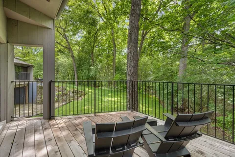$1,695,000 | 550 South Green Bay Road, Lake Forest, IL 60045