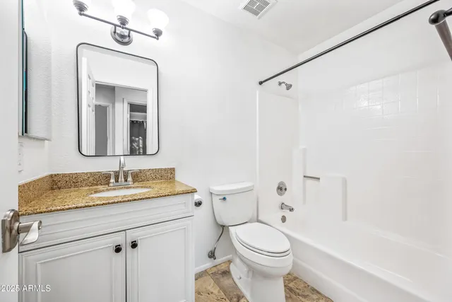 $2,000 | 3060 East John Cabot Road, Phoenix, AZ 85032