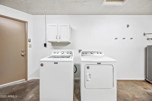 $2,000 | 3060 East John Cabot Road, Phoenix, AZ 85032