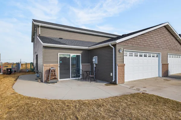 $275,000 | 1287 4th Street Northwest, West Fargo, ND 58078