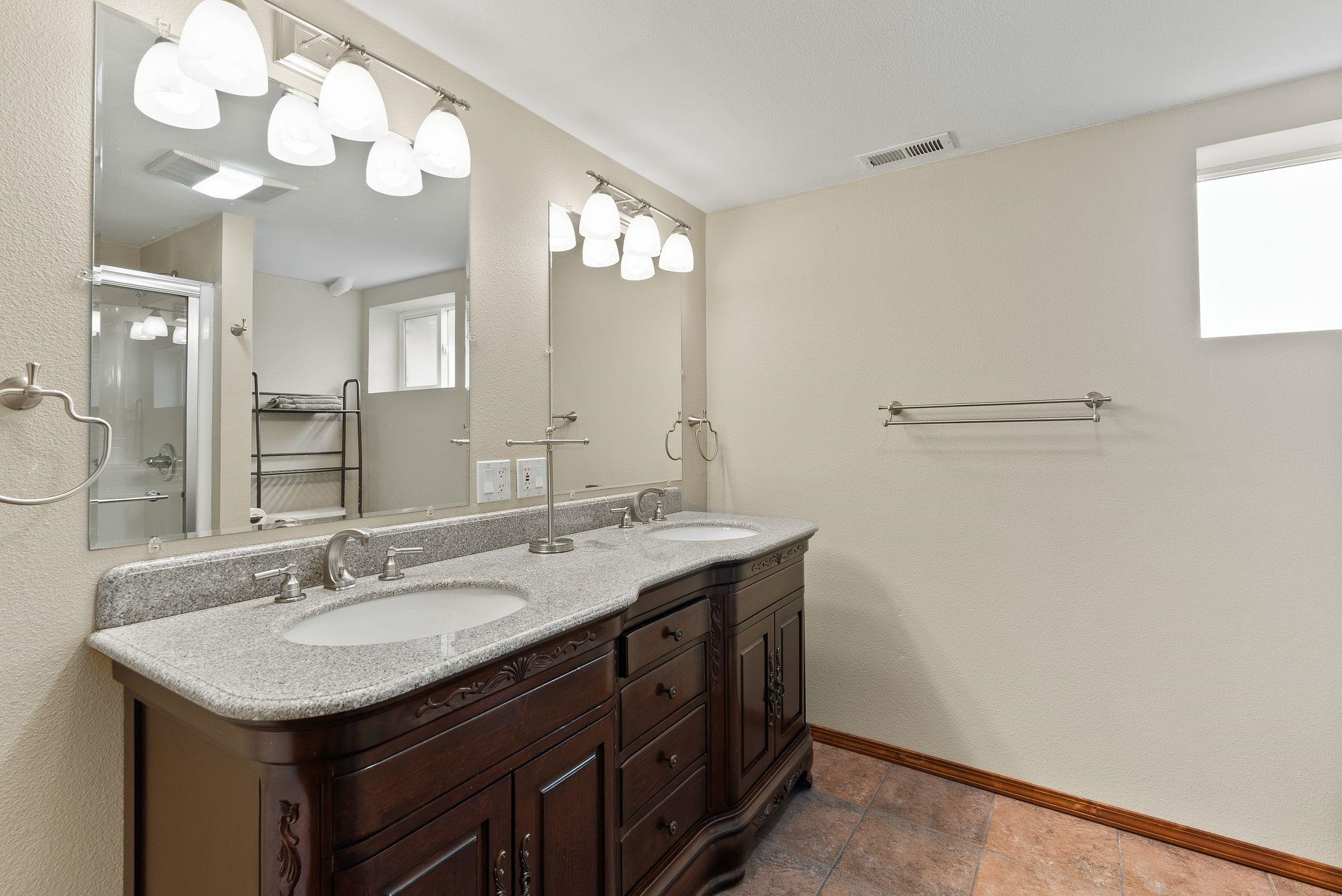 3010 West Hawthorne Road Spokane, WA 99208 - Photo 34 of 50 Gallery Image 34
