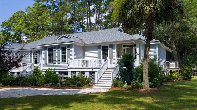 $597,999 | 135 Avenue Of Oaks, Daufuskie Island, SC 29915