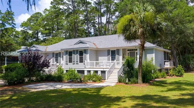 $597,999 | 135 Avenue Of Oaks, Daufuskie Island, SC 29915