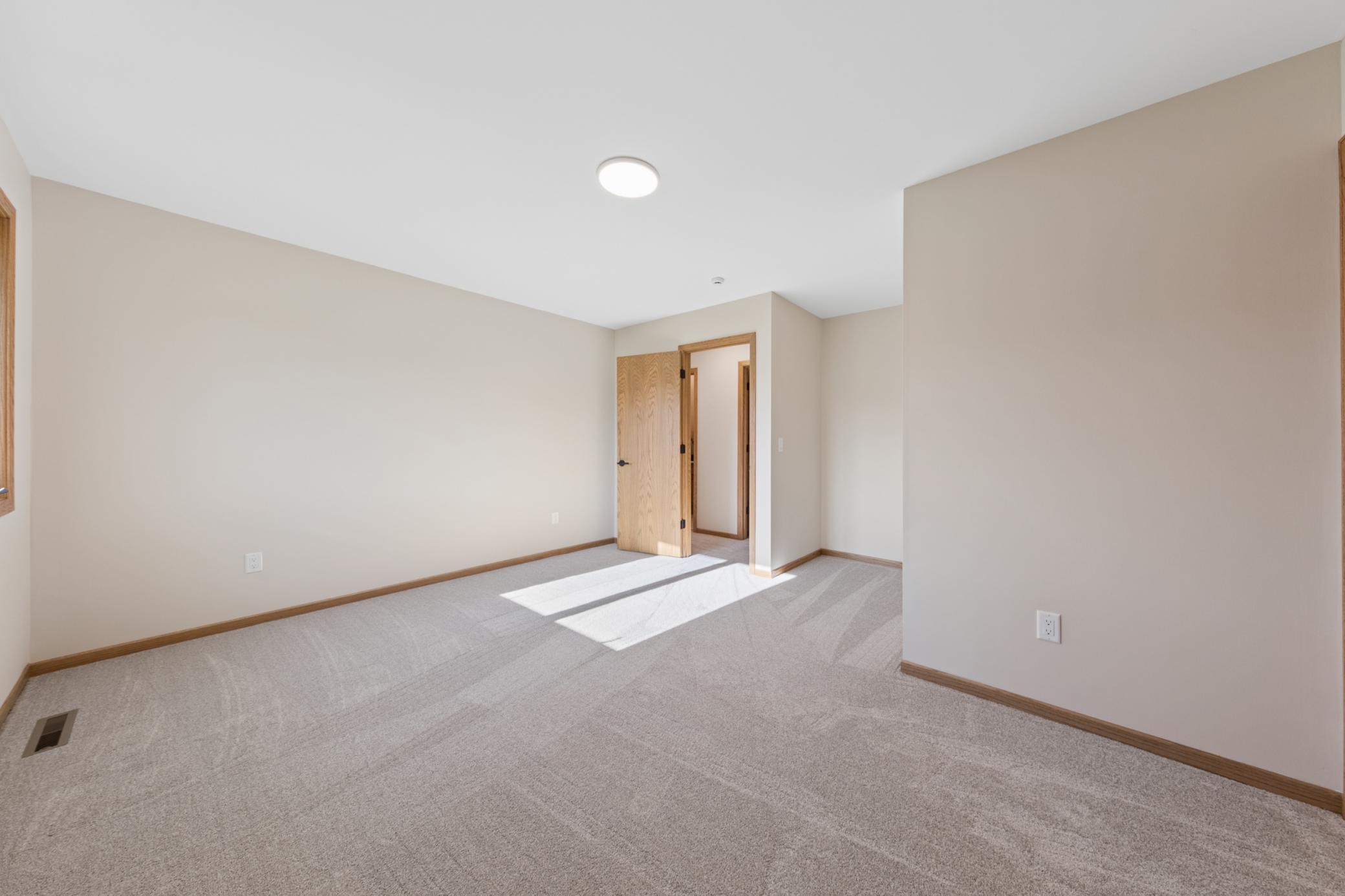 1193 Shawmut Street South Shakopee, MN 55379 - Photo 13 of 23