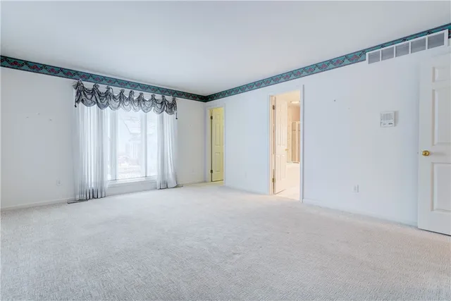 $489,900 | 2 Dartmouth Court, Pittsford, NY 14534