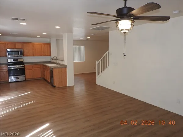 $2,100 | 906 Valetta Flat Avenue, Las Vegas, NV 89183