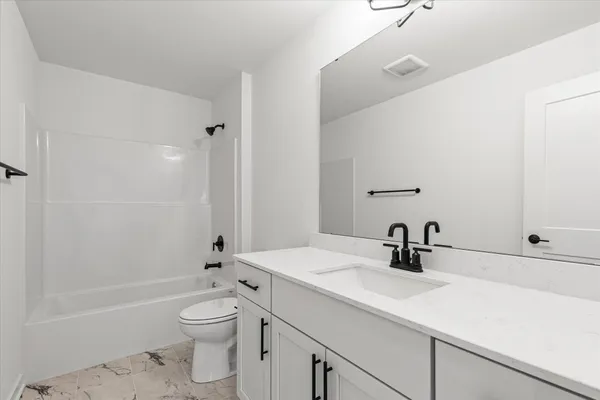 $643,900 | 584 Twin Creeks Drive, Oconomowoc, WI 53066