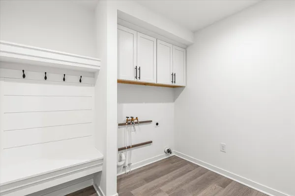 $643,900 | 584 Twin Creeks Drive, Oconomowoc, WI 53066