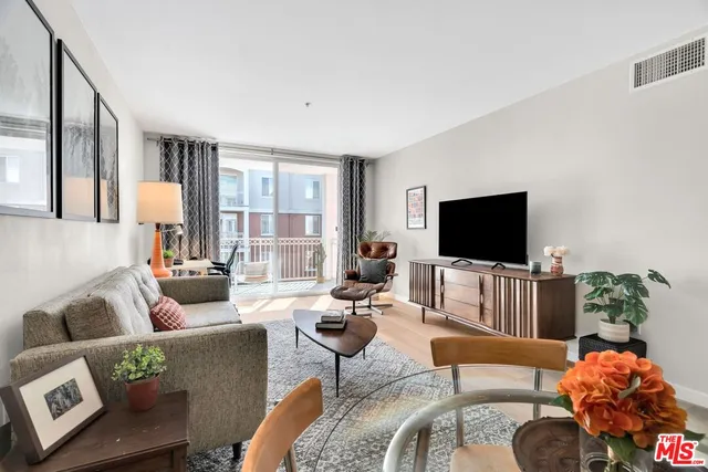 $469,000 | 3740 Santa Rosalia Drive, Unit 302, Los Angeles, CA 90008