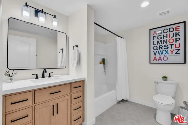 $469,000 | 3740 Santa Rosalia Drive, Unit 302, Los Angeles, CA 90008