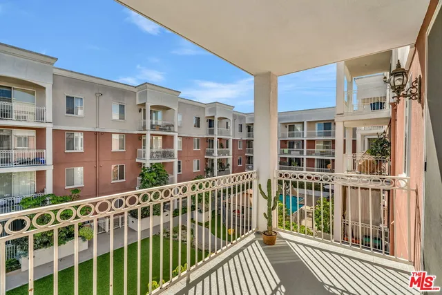 $469,000 | 3740 Santa Rosalia Drive, Unit 302, Los Angeles, CA 90008